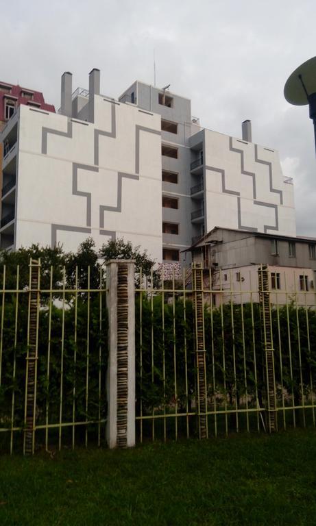 Apartament Gia Batumi Exterior photo